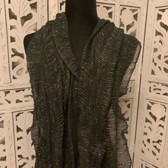 BLACK & GOLD SPARKLY INFINITY SCARF - Picture 2 of 5